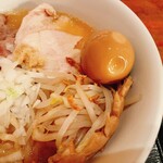 Kazuma Chan Ramen - 三元豚×名古屋コーチン 特製味噌ラーメン+煮卵_¥1,100+¥100