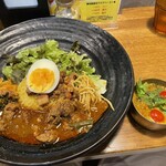 SPICY CURRY 魯珈 - 魯珈プレート(ラム)+ぷち(限定ハーブ)