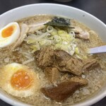 ハッスルラーメン ホンマ - 肉たくさん