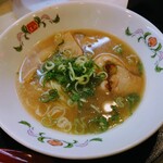 餃子の王将 - 令和5年8月
日替わりランチ 税込715円
白湯醤油ラーメン、ジャストサイズ天津飯