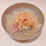 吾照里 - 旨辛ネギたっぷりローストビーフ冷麵