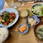 Yokohama Ie Keiramen Nakanoya - ランチの酢豚定食