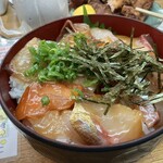 Naniwa Honten - 今日はハマチにサーモンの「海鮮漬け丼」