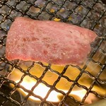 Yakiniku En - 『ジュー』上ロース炙ります‼︎