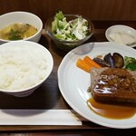 キッチン ブルー グローブ - 豚挽肉と胡桃のテリーヌ　フォアグラムース入り和風ソース