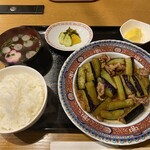 大衆鰻 うな壱 - なす豚定食1,000円