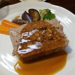 キッチン ブルー グローブ - 豚挽肉と胡桃のテリーヌのアップ