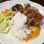 キッチン ブルー グローブ - ２回目はサラダも添える