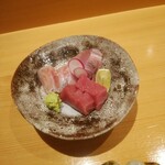 鮨 熊 - 造り（長崎のカンパチ、長崎壱岐のめだい、宮城県塩釜港本マグロ赤身）