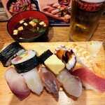 立ち寿司 まぐろ一徹 - にぎり定食(￥750)と生ビール