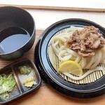 うどん専門 めだか - 肉ざる 1,000円