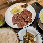 仙臺たんや 利久  東京駅店  - 厚切りで柔らかくおいしい❗️