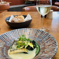 ザ タヴァン グリル＆ラウンジ - 