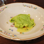 il tram - そらまめ、スナップ、グリンピースのパスタ