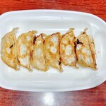 Bami Yan - 餃子(6コ)　285→142円