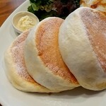 ピーシーエイチコーヒー - ふわふわのパンケーキ