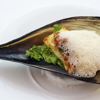 ランチ【全8品】前菜3皿、魚料理、肉料理、デザート2種など＋乾杯1ドリンク