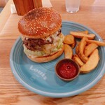 Louis Hamburger Restaurant - チーズロワイヤル