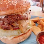 Louis Hamburger Restaurant - チーズロワイヤル