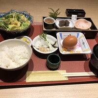 個室和食 肉割烹 吟次郎 品川駅前店 - 