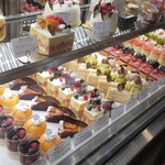 シャンドワゾー - 電車、バスからの自転車だと生は買えなかった(*T^T)