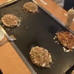 Shinise Okonomiyaki Oosaka Botedyuu - 豚玉
