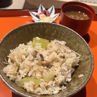 一石三鳥 別邸 - 食事(鰯と白瓜の土鍋ご飯)