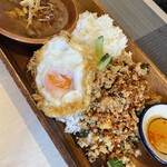 タイ国料理　チャイタレー - 