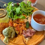 #NOCA inami Farm to Table - メイン料理の値段+ランチセットA ¥550