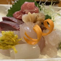 四季彩 - 刺身盛り合わせ一人前 時価