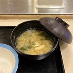 Matsuya - 味噌汁がついてくる松屋は偉い！