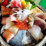 海鮮丼専門店 たろうまる - 上海鮮丼1,500円