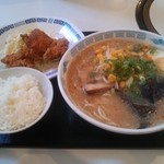 倉敷あか鬼ラーメン - 塩バターラーメン 唐揚げセット