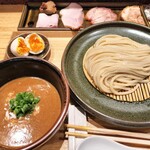 中華蕎麦 とみ田 - 定番のビジュアル、美しい