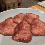 焼肉うしこぞう - 特上厚切りタン