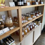 松治郎の舗 - 蜂蜜製品がズラリ✨