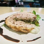 SDT TOKYO - パルマ豚のポルケッタバルサミコソース。