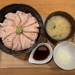 串好 - 炙りサーモン丼