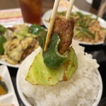 わ楽 - 回鍋肉(キャベツ、豚肉、ピーマン) オンザライス