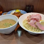 ヌードル＆スパイスカレー 今日の1番 - 