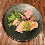 AGARIS - お肉と魚介の前菜盛り合わせ ¥1,880