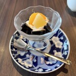 ル・モンド - セットのデザート　この日はコーヒーゼリー