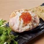 Kushiage Oohira - 蟹身たっぷりいくらのせタラモサラダ