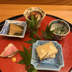 日本料理 太月 - 量少なめコース２３１００円。蛸柔らか煮、蔓紫ゴマ和え、鱧の子煮凝り、京鴨ロース、煮鮑。どの品もとーっても美味しくいただきました（╹◡╹）（╹◡╹）