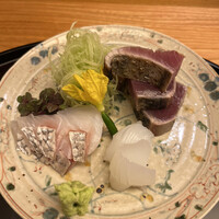 日本料理 太月 - 量少なめコース２３１００円。鯛、鰹、アオリイカ。それぞれに仕事がしてあり、つけダレも３種。とーっても美味しくいただきました（╹◡╹）（╹◡╹）