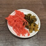 久留米ラーメンふくの家 - 紅生姜と高菜