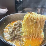 申手延麺 - 濃厚胡麻の風味に絡むちぢれ麺