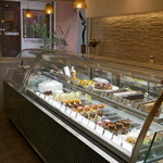 パティスリー ショコラトリー エメラ - 