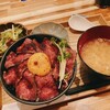 Gyouza No Shiwaza - ローストビーフ丼