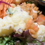 KUKUNA DELI - ポテトサラダも美味しいです♪